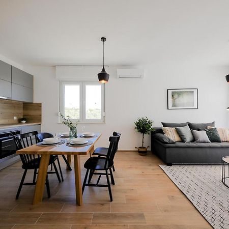 Stunning Home In Vrsi With Kitchen Dış mekan fotoğraf