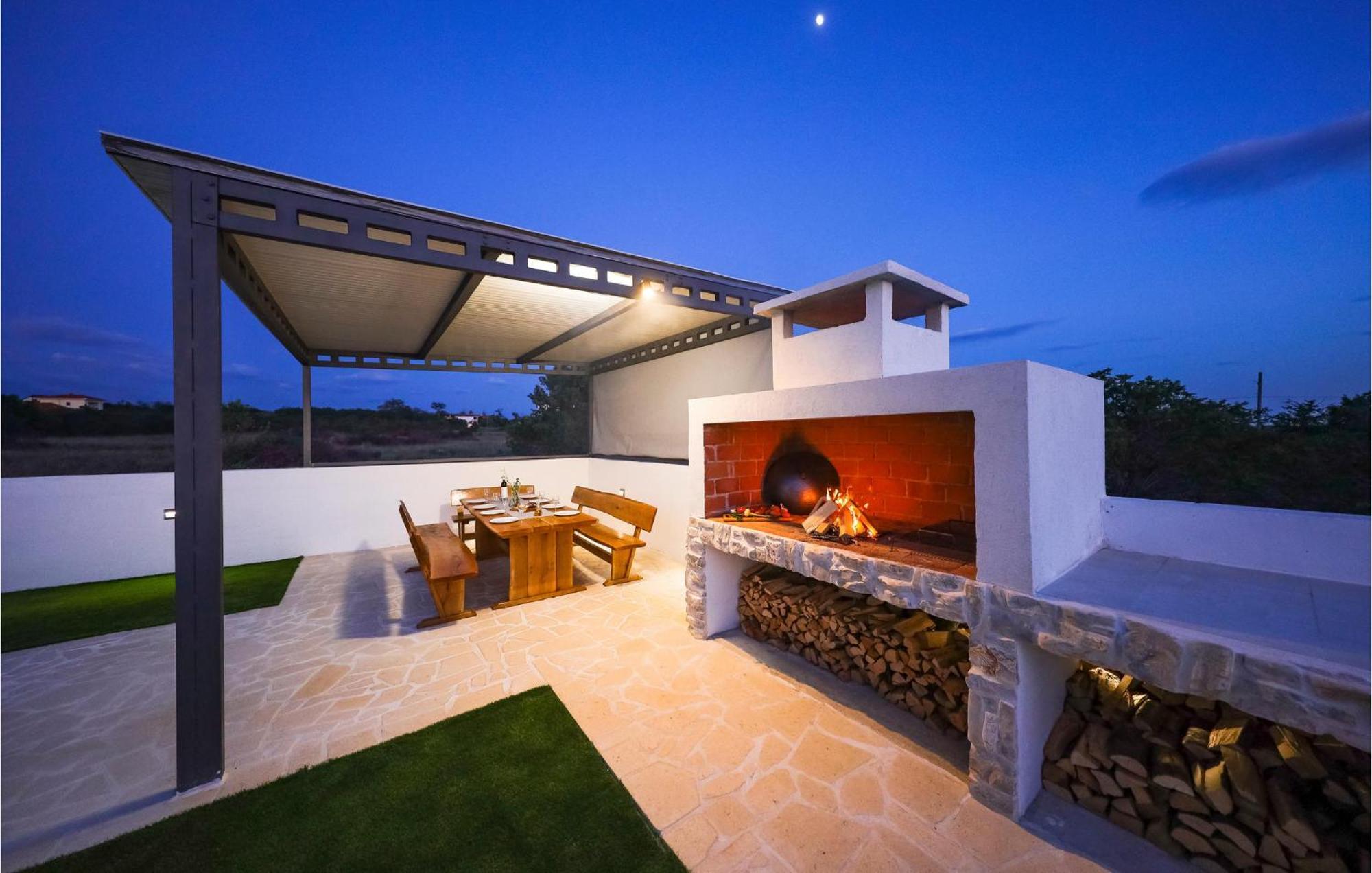 Stunning Home In Vrsi With Kitchen Dış mekan fotoğraf