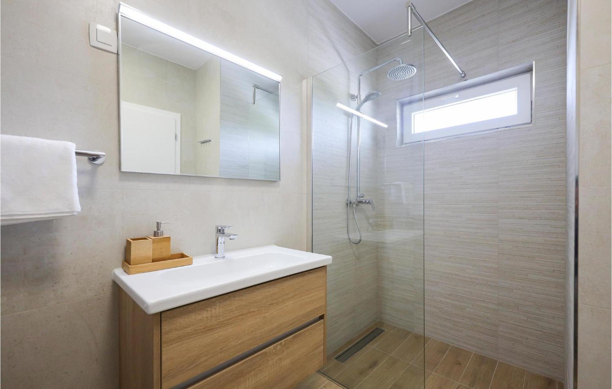 Stunning Home In Vrsi With Kitchen Dış mekan fotoğraf